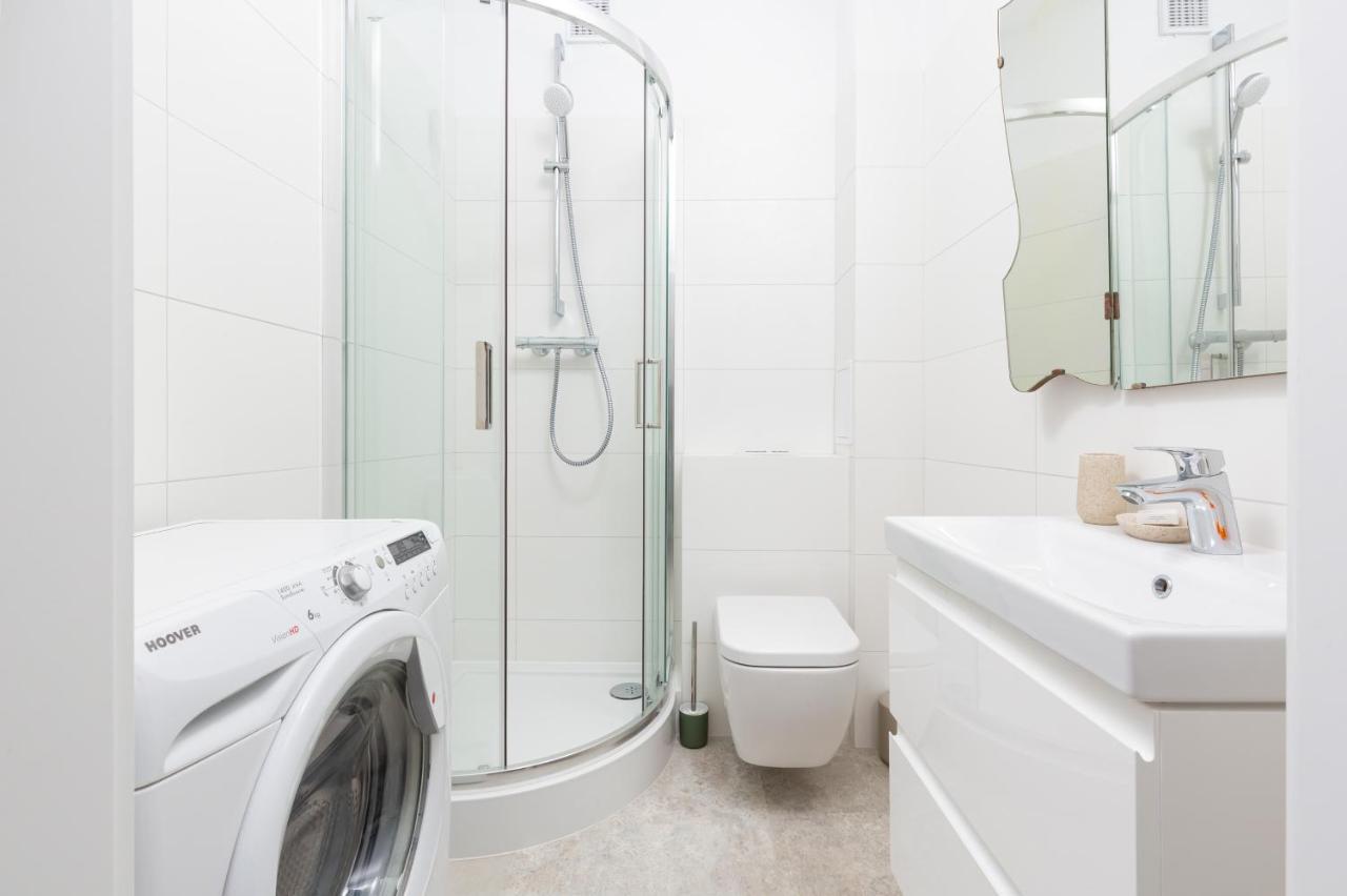 Apartment Warsaw Wiktorska By Noclegi Renters Esterno foto